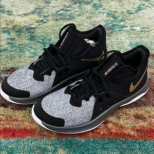 Nike Air Versitile III